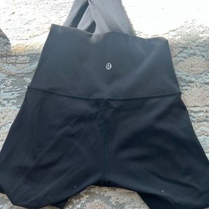 Black lululemon wunderunder leggings. Full length